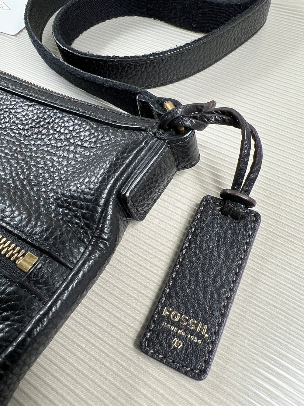 Fossil Black Pebbled Leather Crossbody Bag - Picture 4 of 12